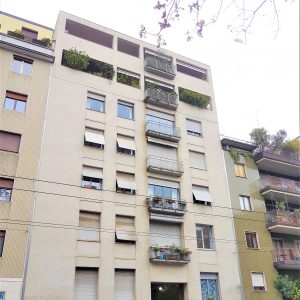 2 Locali – via Valvassori Peroni